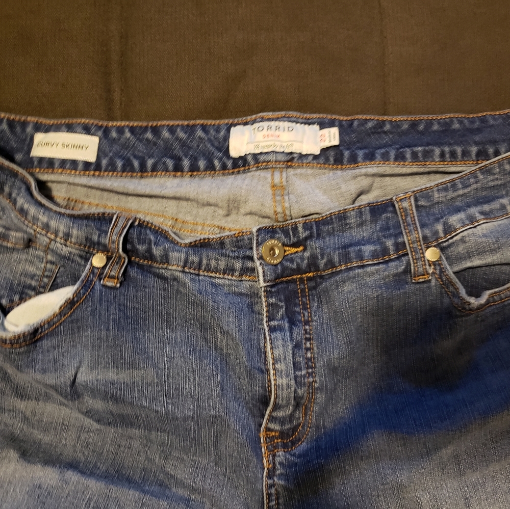 Torrid size 22 skinny capris